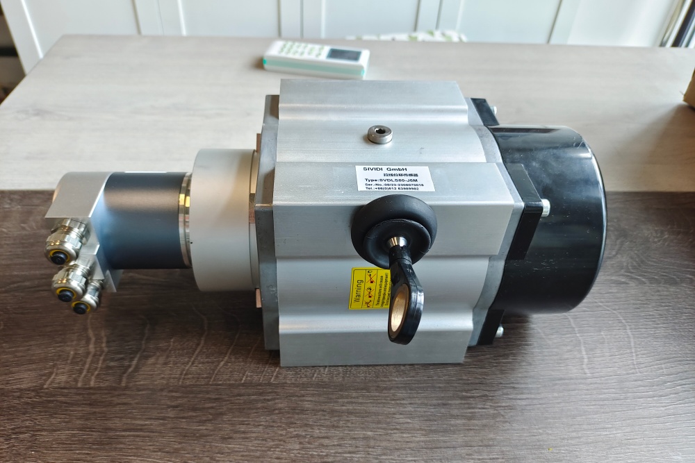 CMW582M-00068